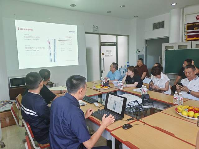 哈市香坊區住建局 調研先行，扎實推進老舊電梯更新改造惠民工程